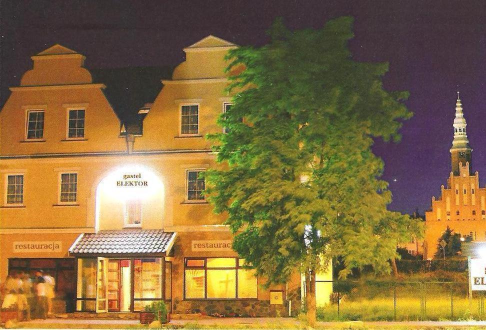 Hotel E-Lektor Morag Ngoại thất bức ảnh